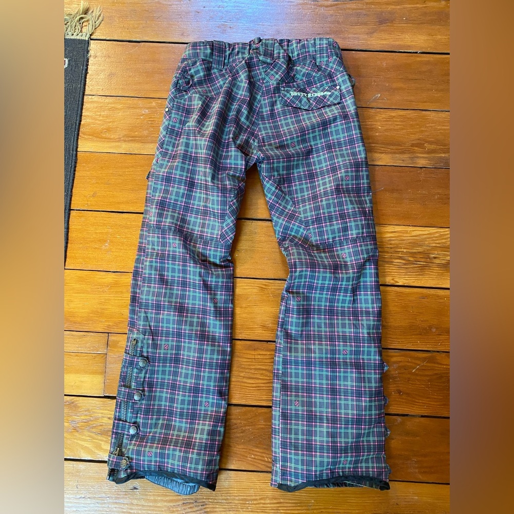Betty Rides Women’s size Small snowboard/ski pants